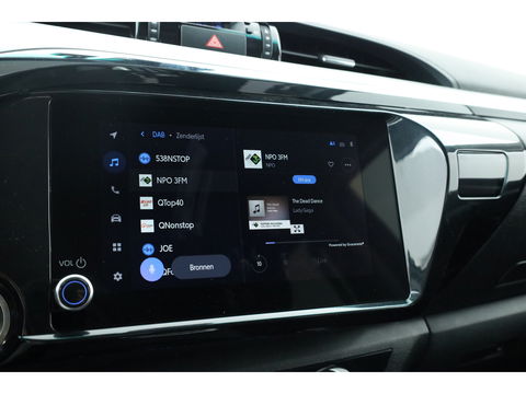 Toyota Hilux 2.4 D-4D Double Cab Challenger | "VAN" | Automaat | Grijs kent. | Trekhaak | Camera | Adapt. Cruise | Apple CarPlay
