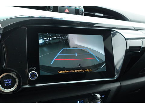 Toyota Hilux 2.4 D-4D Double Cab Challenger | "VAN" | Automaat | Grijs kent. | Trekhaak | Camera | Adapt. Cruise | Apple CarPlay