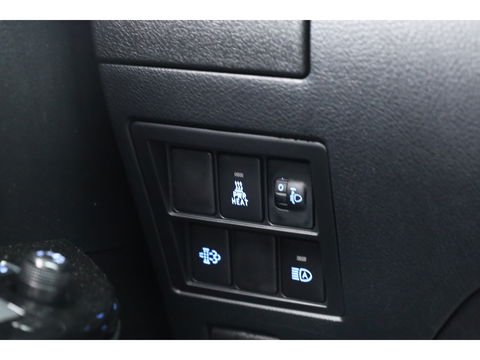 Toyota Hilux 2.4 D-4D Double Cab Challenger | "VAN" | Automaat | Grijs kent. | Trekhaak | Camera | Adapt. Cruise | Apple CarPlay