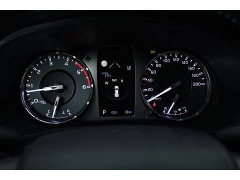 Toyota Hilux 2.4 D-4D Double Cab Challenger | "VAN" | Automaat | Grijs kent. |  Trekhaak | Camera | Adapt. Cruise | Apple CarPlay