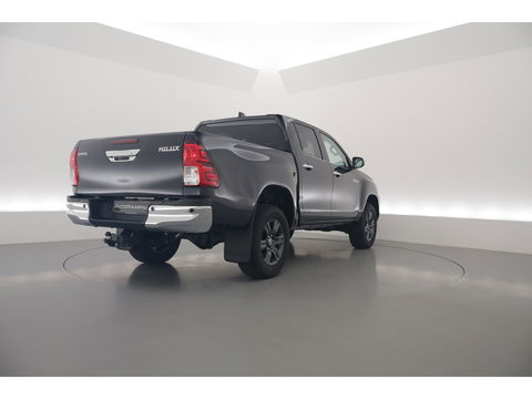 Toyota Hilux 2.4 D-4D Double Cab Challenger | "VAN" | Automaat | Grijs kent. |  Trekhaak | Camera | Adapt. Cruise | Apple CarPlay