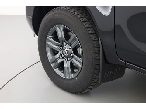Toyota Hilux 2.4 D-4D Double Cab Challenger | "VAN" | Automaat | Grijs kent. |  Trekhaak | Camera | Adapt. Cruise | Apple CarPlay