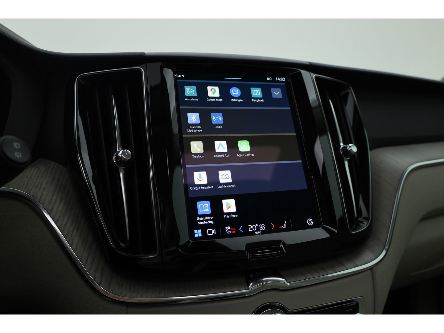 Volvo XC60 2.0 T6 Plug-in hybrid AWD Plus Bright | H&K audio | 360 camera | ACC | Blis | 4x stoel + stuurverw. |