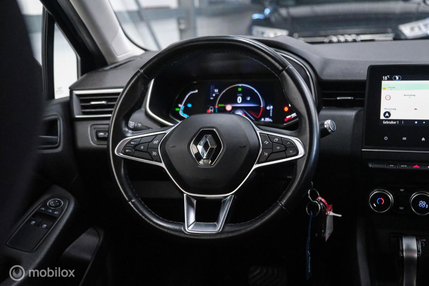 Renault Clio 1.6 E-Tech Hybrid 140 pk Automaat | BTW auto | NAP NL auto | meeneemprijs | All Seasons | LED | Navigatie | Lane assist |