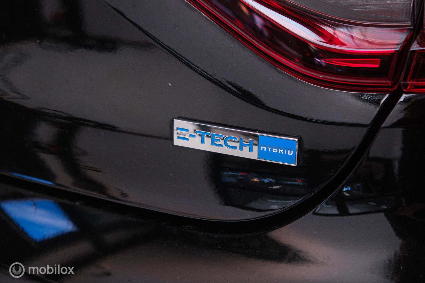Renault Clio 1.6 E-Tech Hybrid 140 pk Automaat | BTW auto | NAP NL auto | meeneemprijs | All Seasons | LED | Navigatie | Lane assist |