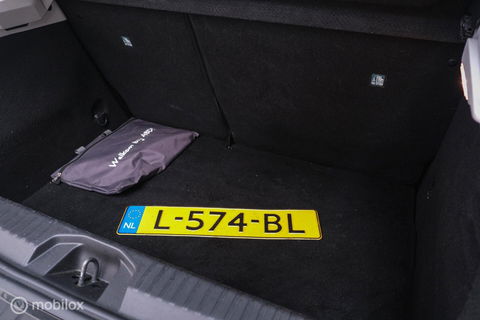 Renault Clio 1.6 E-Tech Hybrid 140 pk Automaat | BTW auto | NAP NL auto | meeneemprijs | All Seasons | LED | Navigatie | Lane assist |