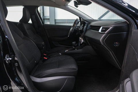 Renault Clio 1.6 E-Tech Hybrid 140 pk Automaat | BTW auto | NAP NL auto | meeneemprijs | All Seasons | LED | Navigatie | Lane assist |