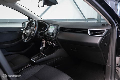 Renault Clio 1.6 E-Tech Hybrid 140 pk Automaat | BTW auto | NAP NL auto | meeneemprijs | All Seasons | LED | Navigatie | Lane assist |