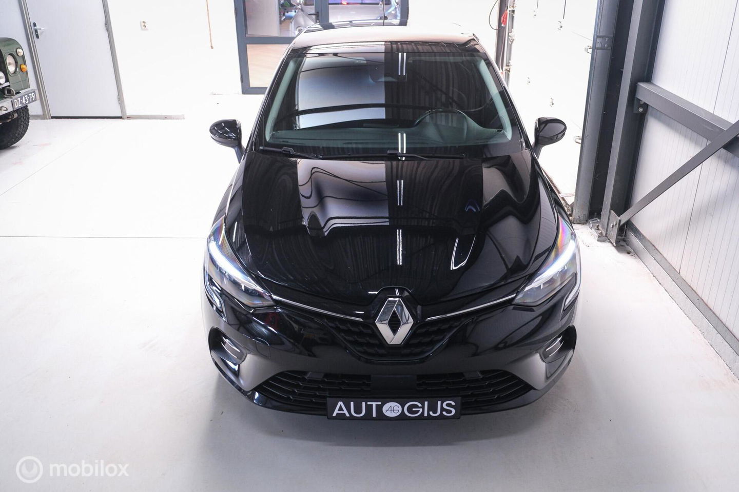 Renault Clio 1.6 E-Tech Hybrid 140 pk Automaat | BTW auto | NAP NL auto | meeneemprijs | All Seasons | LED | Navigatie | Lane assist |