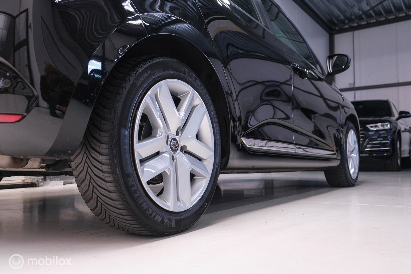 Renault Clio 1.6 E-Tech Hybrid 140 pk Automaat | BTW auto | NAP NL auto | meeneemprijs | All Seasons | LED | Navigatie | Lane assist |