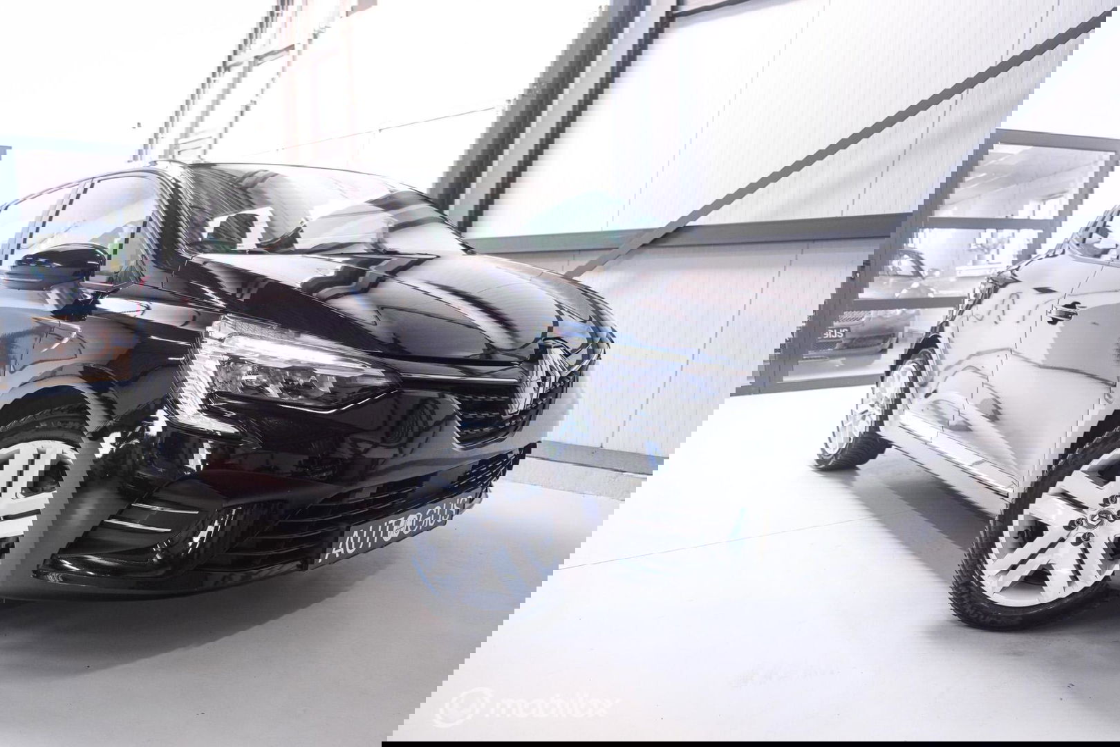 Renault Clio 1.6 E-Tech Hybrid 140 pk Automaat | BTW auto | NAP NL auto | meeneemprijs | All Seasons | LED | Navigatie | Lane assist |