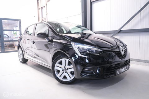 Renault Clio 1.6 E-Tech Hybrid 140 pk Automaat | BTW auto | NAP NL auto | meeneemprijs | All Seasons | LED | Navigatie | Lane assist |