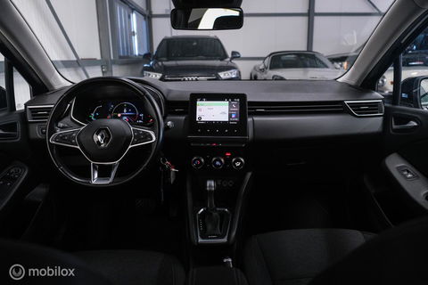 Renault Clio 1.6 E-Tech Hybrid 140 pk Automaat | BTW auto | NAP NL auto | meeneemprijs | All Seasons | LED | Navigatie | Lane assist |