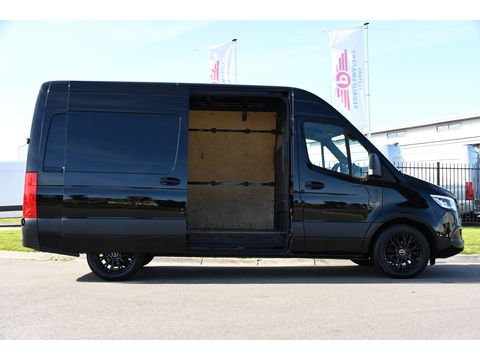 Mercedes-Benz Sprinter 315 1.9 CDI L2H2 Black Edition Camera, Carplay, LED, 150pk, Automaat, Multimedia, Uniek!
