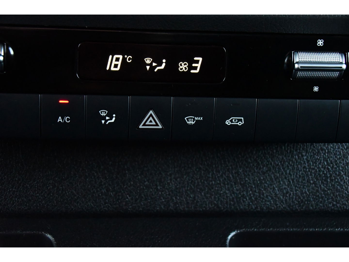 Mercedes-Benz Sprinter 315 1.9 CDI L2H2 Black Edition Camera, Carplay, LED, 150pk, Automaat, Multimedia, Uniek!