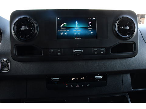 Mercedes-Benz Sprinter 315 1.9 CDI L2H2 Black Edition Camera, Carplay, LED, 150pk, Automaat, Multimedia, Uniek!
