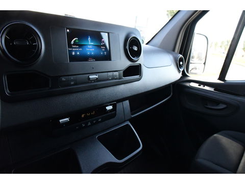 Mercedes-Benz Sprinter 315 1.9 CDI L2H2 Black Edition Camera, Carplay, LED, 150pk, Automaat, Multimedia, Uniek!