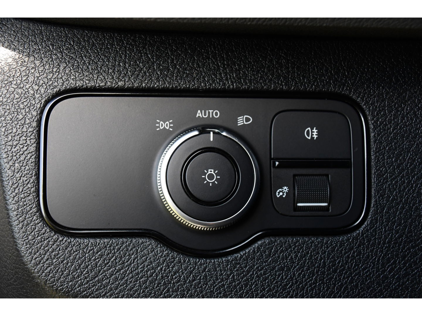 Mercedes-Benz Sprinter 315 1.9 CDI L2H2 Black Edition Camera, Carplay, LED, 150pk, Automaat, Multimedia, Uniek!