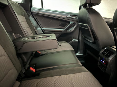Volkswagen Tiguan 1.5 TSI ACT 2x R-Line Virtual ACC Carplay NAP