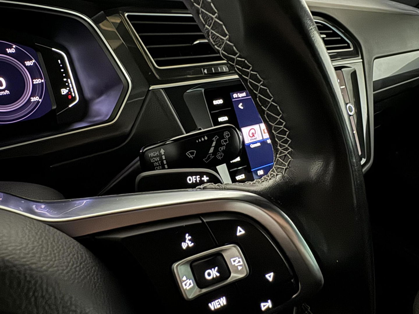 Volkswagen Tiguan 1.5 TSI ACT 2x R-Line Virtual ACC Carplay NAP