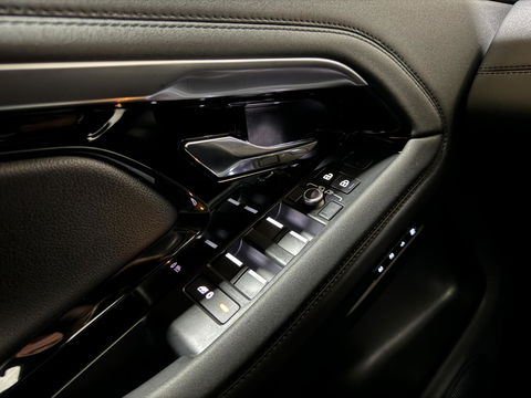 Land Rover Range Rover Evoque 1.5 P300e AWD R-Dynamic S Pano 360° Memory Leer Trekh.