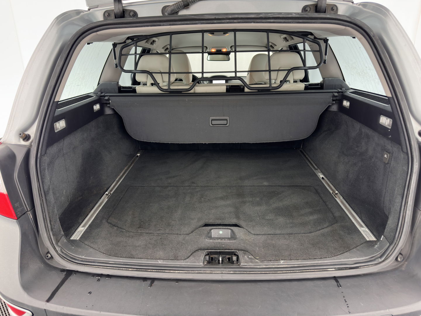 Volvo XC70 2.0 D3 FWD Limited Edition Aut. *LUXURY-LEATHER | BI-XENON | ADAPTIVE-CRUISE | BLIS | NAVI-FULLMAP | HEATED-COMFORTSEATS | ECC | PRIVACY-GLASS | LANE-ASSIST | PDC | TOWBAR | 17''ALU*