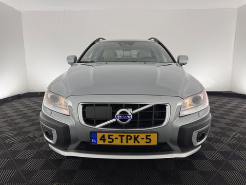 Volvo XC70 2.0 D3 FWD Limited Edition Aut. *LUXURY-LEATHER | BI-XENON | ADAPTIVE-CRUISE | BLIS | NAVI-FULLMAP | HEATED-COMFORTSEATS | ECC | PRIVACY-GLASS | LANE-ASSIST | PDC | TOWBAR | 17''ALU*