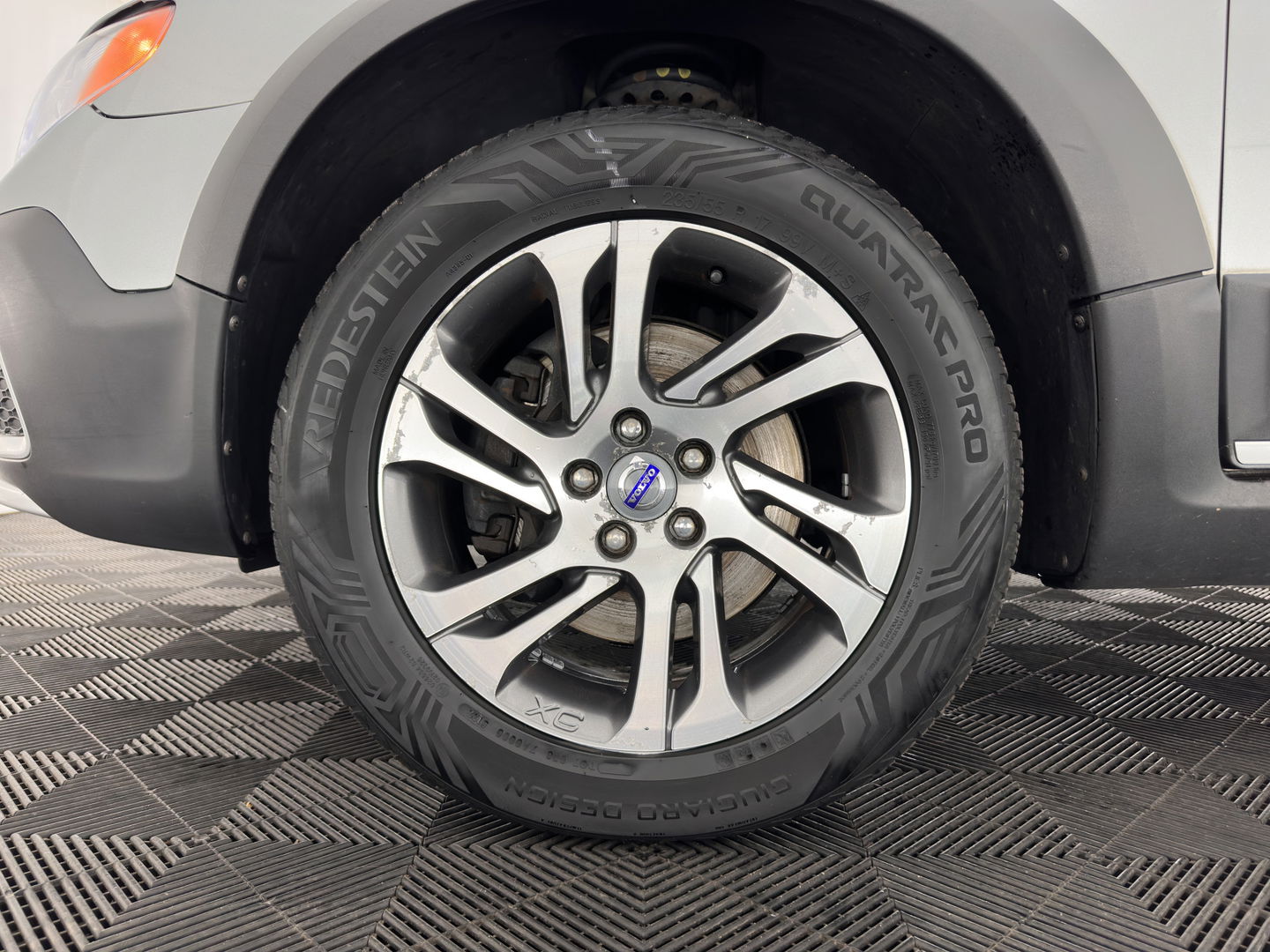 Volvo XC70 2.0 D3 FWD Limited Edition Aut. *LUXURY-LEATHER | BI-XENON | ADAPTIVE-CRUISE | BLIS | NAVI-FULLMAP | HEATED-COMFORTSEATS | ECC | PRIVACY-GLASS | LANE-ASSIST | PDC | TOWBAR | 17''ALU*