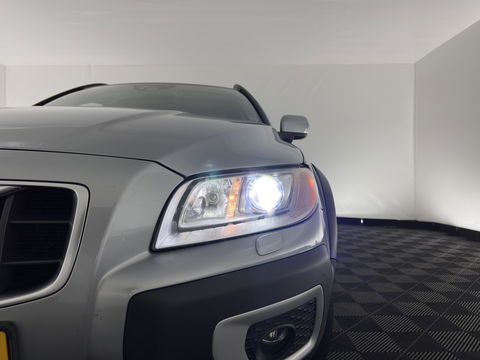 Volvo XC70 2.0 D3 FWD Limited Edition Aut. *LUXURY-LEATHER | BI-XENON | ADAPTIVE-CRUISE | BLIS | NAVI-FULLMAP | HEATED-COMFORTSEATS | ECC | PRIVACY-GLASS | LANE-ASSIST | PDC | TOWBAR | 17''ALU*