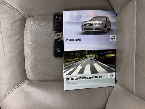 Volvo XC70 2.0 D3 FWD Limited Edition Aut. *LUXURY-LEATHER | BI-XENON | ADAPTIVE-CRUISE | BLIS | NAVI-FULLMAP | HEATED-COMFORTSEATS | ECC | PRIVACY-GLASS | LANE-ASSIST | PDC | TOWBAR | 17''ALU*