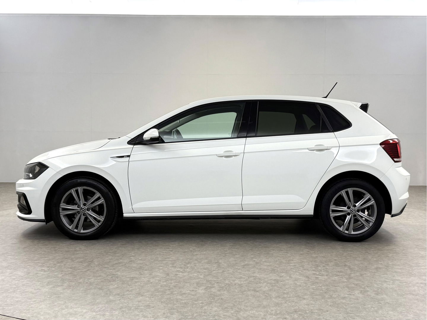 Volkswagen Polo 1.0 TSI R-line | Adaptive Cruise | Carplay | LED | DSG | Airco | NAP