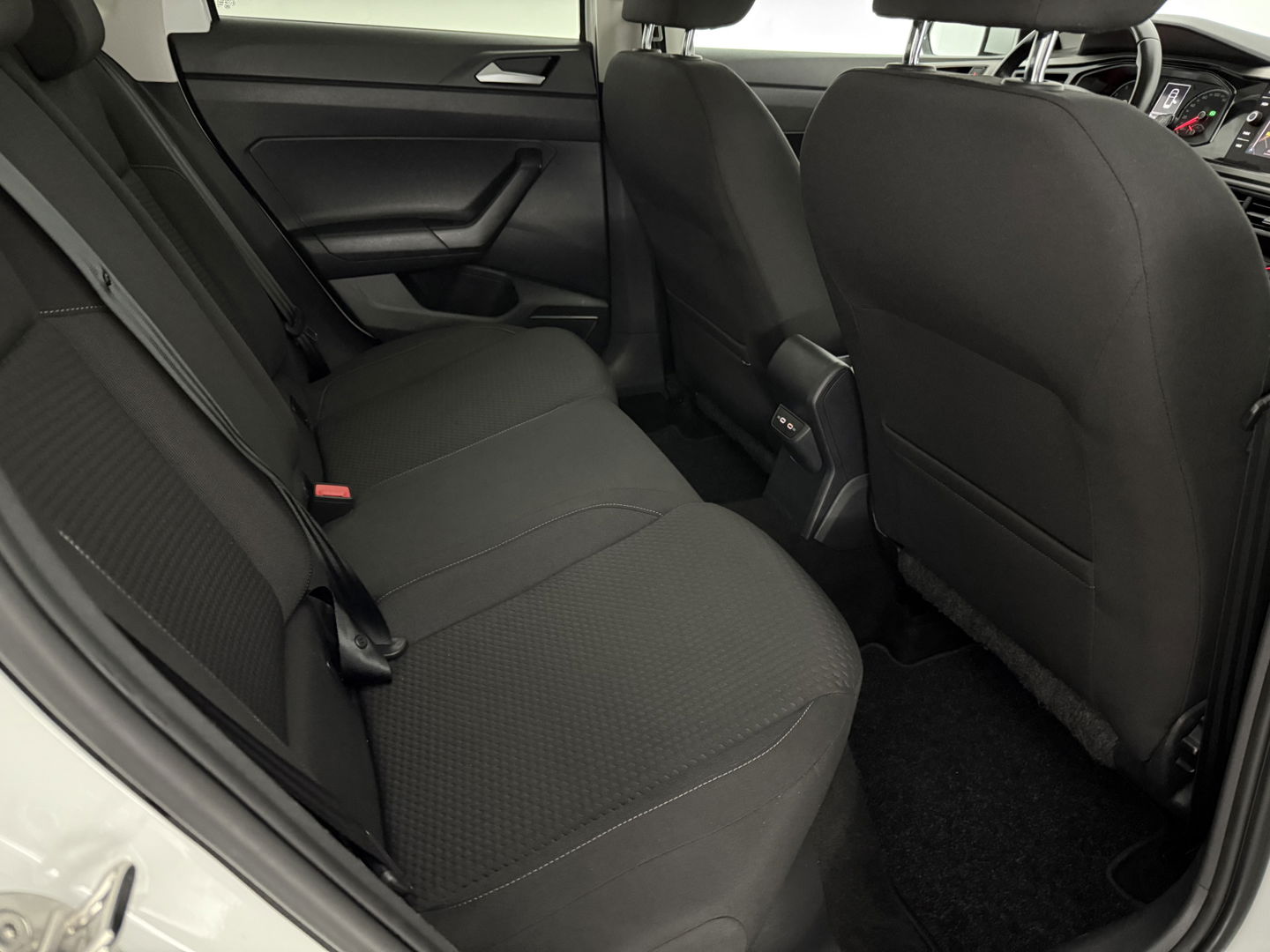 Volkswagen Polo 1.0 TSI R-line | Adaptive Cruise | Carplay | LED | DSG | Airco | NAP