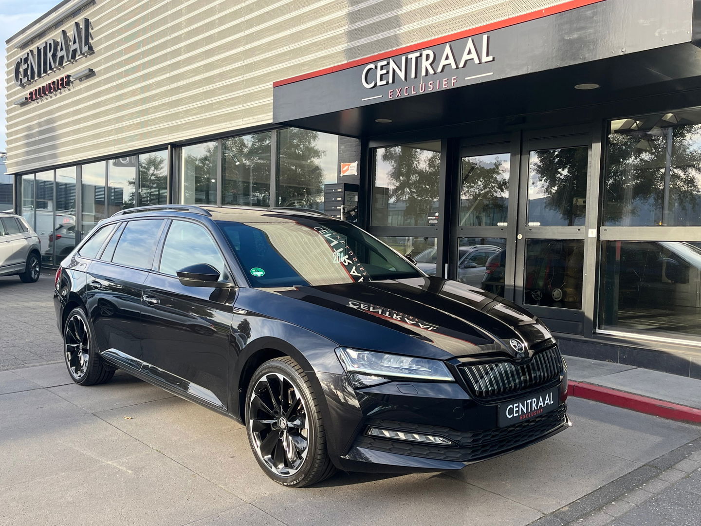 Škoda Superb Combi 1.5 TSI ACT Sportline 218PK|Pano|Memory|ACC|Carplay|Pdc|DCC|Ambient Light|DAB