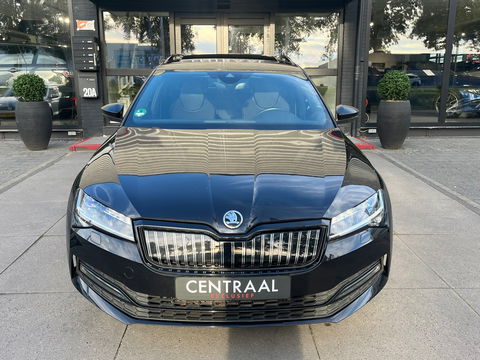 Škoda Superb Combi 1.5 TSI ACT Sportline 218PK|Pano|Memory|ACC|Carplay|Pdc|DCC|Ambient Light|DAB