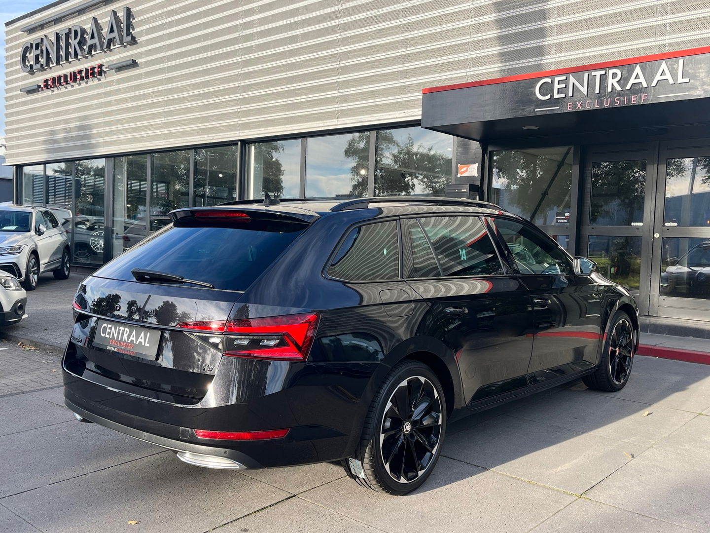 Škoda Superb Combi 1.5 TSI ACT Sportline 218PK|Pano|Memory|ACC|Carplay|Pdc|DCC|Ambient Light|DAB