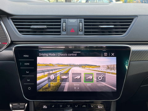 Škoda Superb Combi 1.5 TSI ACT Sportline 218PK|Pano|Memory|ACC|Carplay|Pdc|DCC|Ambient Light|DAB