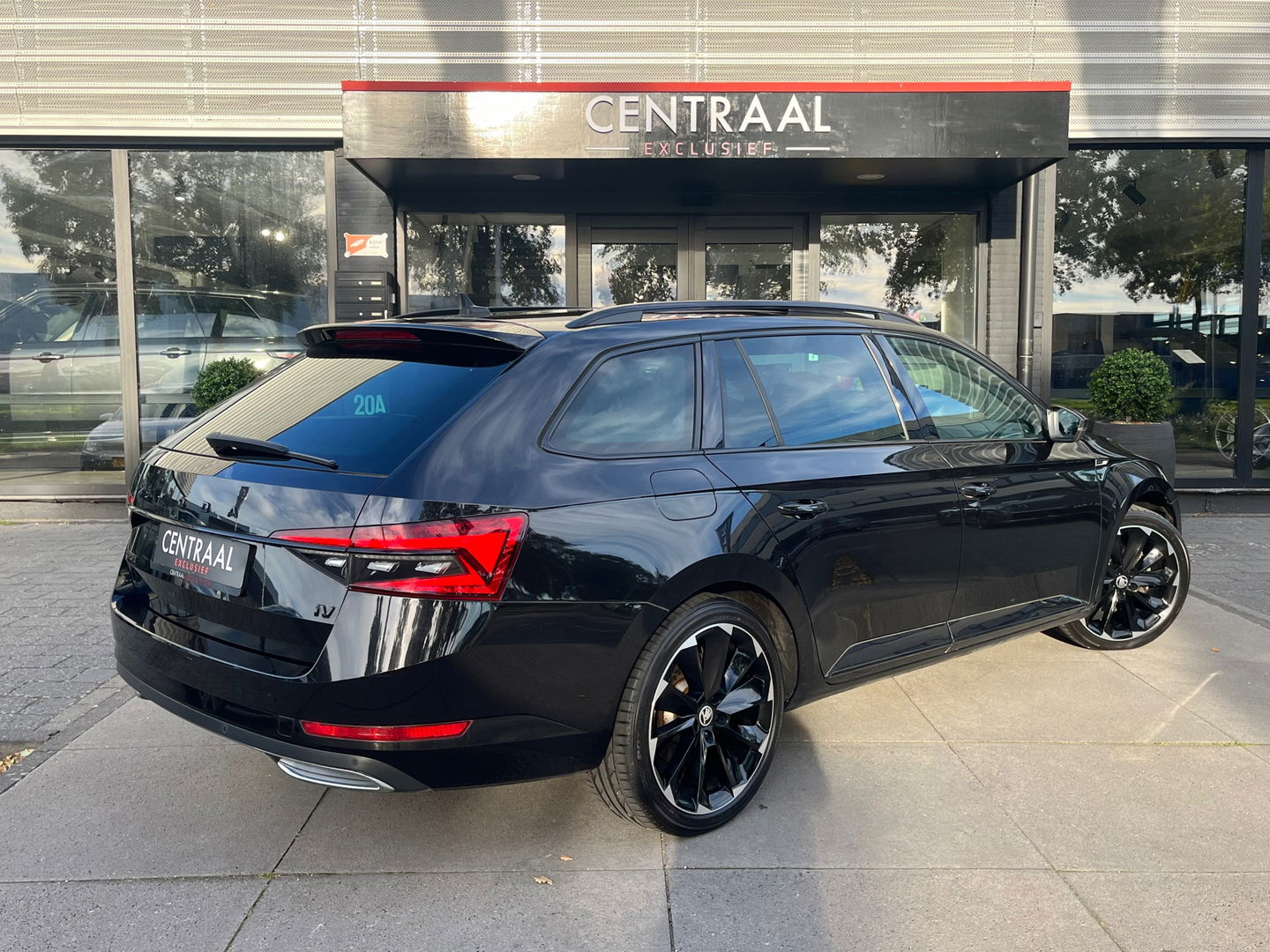 Škoda Superb Combi 1.5 TSI ACT Sportline 218PK|Pano|Memory|ACC|Carplay|Pdc|DCC|Ambient Light|DAB