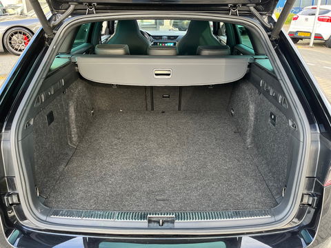 Škoda Superb Combi 1.5 TSI ACT Sportline 218PK|Pano|Memory|ACC|Carplay|Pdc|DCC|Ambient Light|DAB