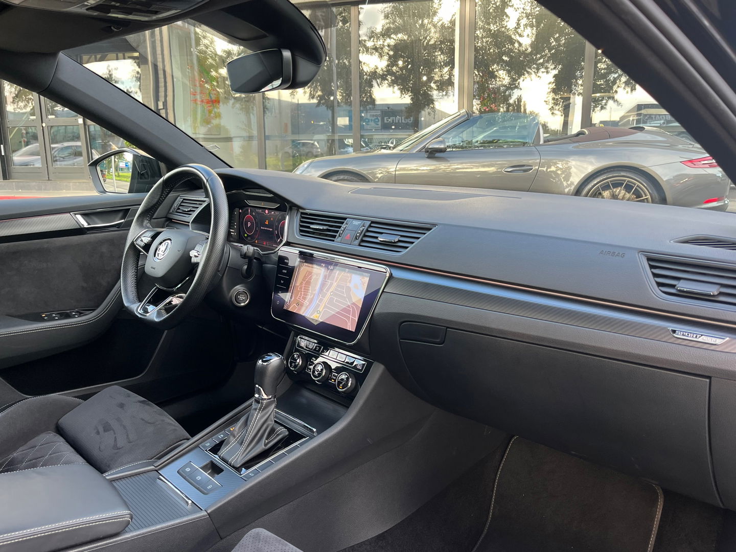 Škoda Superb Combi 1.5 TSI ACT Sportline 218PK|Pano|Memory|ACC|Carplay|Pdc|DCC|Ambient Light|DAB