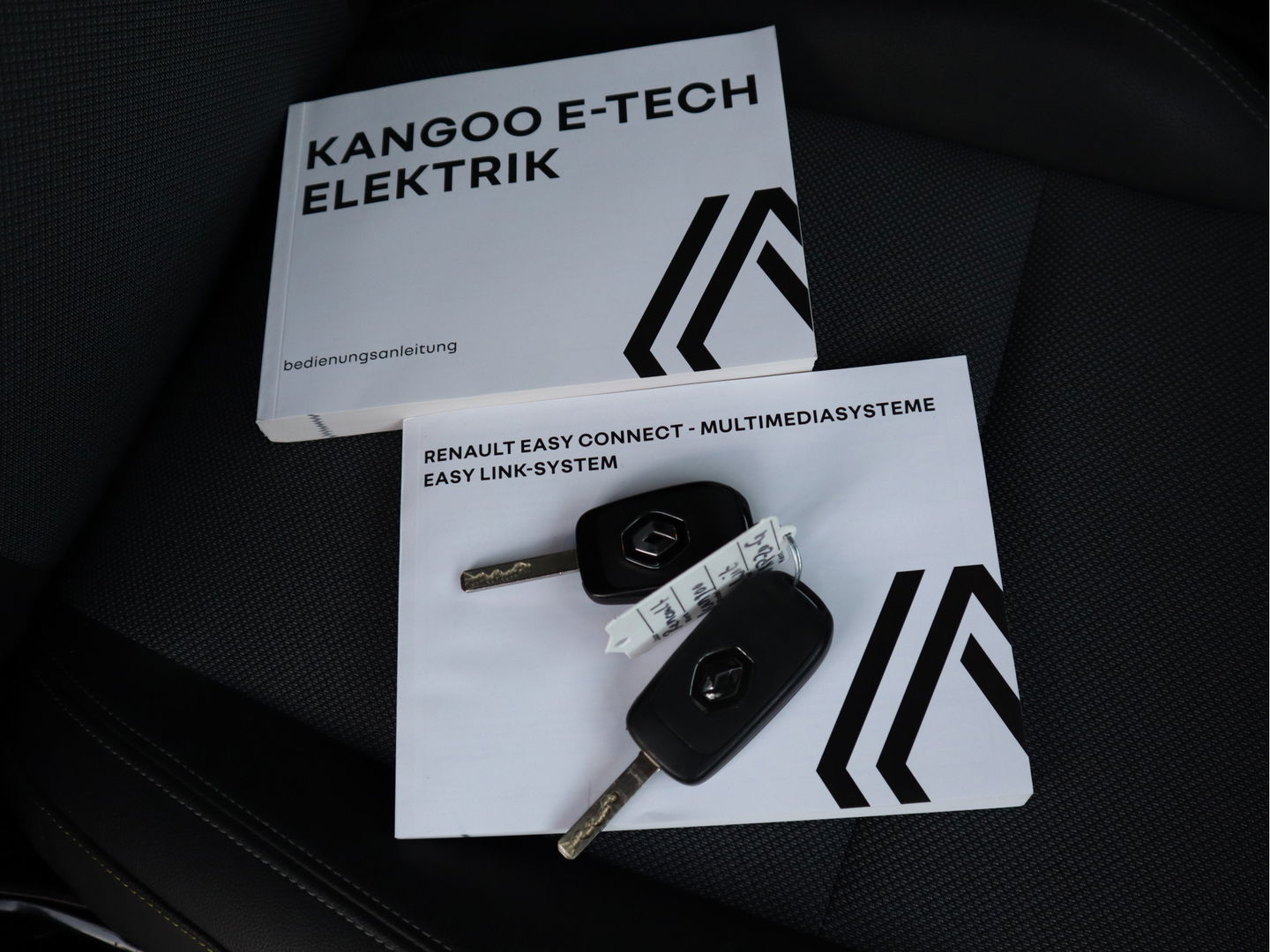 Renault Kangoo E-Tech Advance 44 kWh - Cruise Controle - Apple Carplay - Clima - PDC