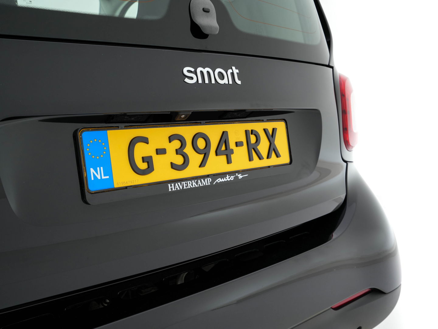 Smart Fortwo EQ Business Solution 18 kWh [ 3-Fase ] ( SOH-93%) Aut. *PANO | LUXURY-LEATHER | NAVI-FULLMAP | CAMERA | HEATED-COMFORTSEATS | AIRCO | CRUISE | AMBIENT-LIGHT | 15''ALU*