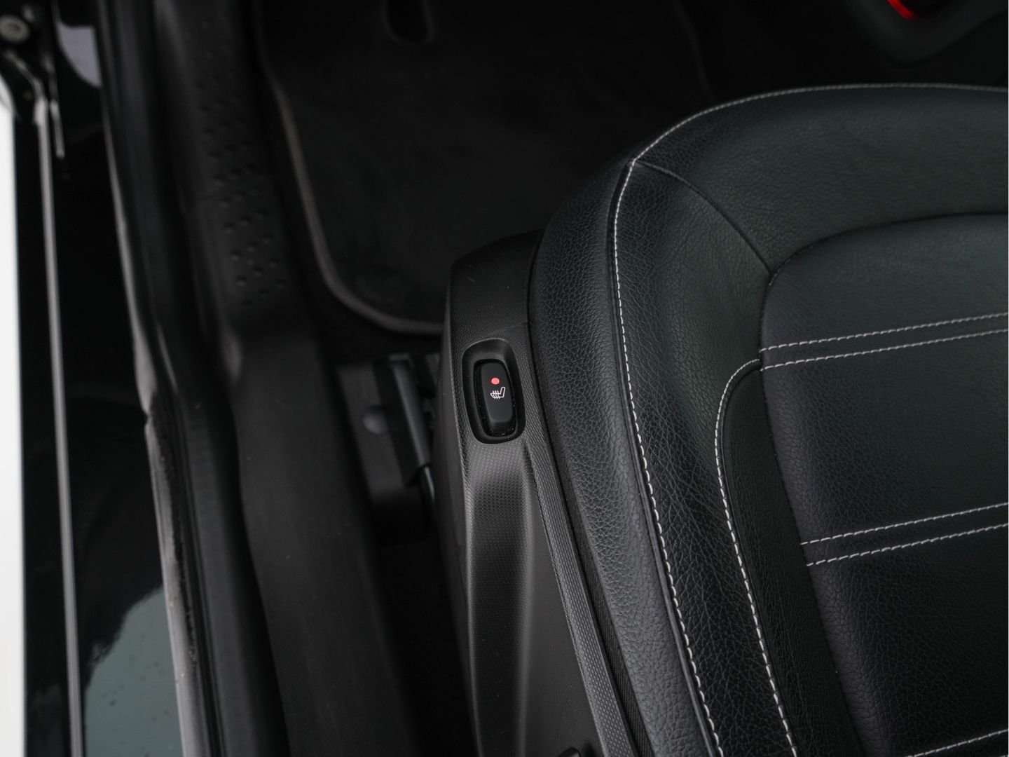 Smart Fortwo EQ Business Solution 18 kWh [ 3-Fase ] ( SOH-93%) Aut. *PANO | LUXURY-LEATHER | NAVI-FULLMAP | CAMERA | HEATED-COMFORTSEATS | AIRCO | CRUISE | AMBIENT-LIGHT | 15''ALU*