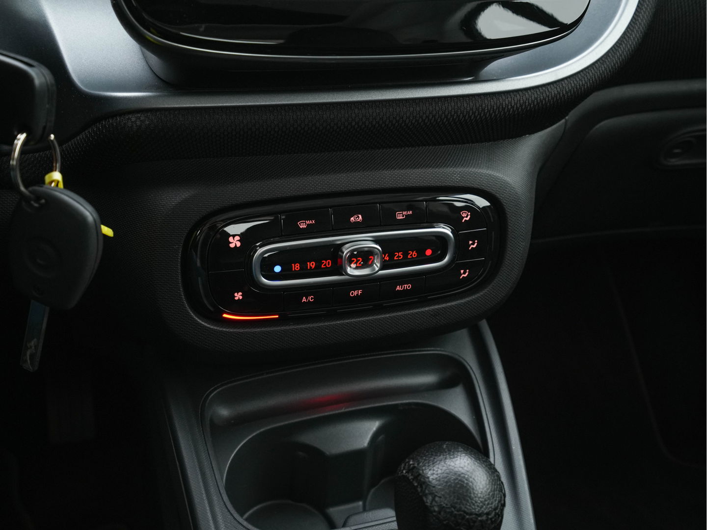 Smart Fortwo EQ Business Solution 18 kWh [ 3-Fase ] ( SOH-93%) Aut. *PANO | LUXURY-LEATHER | NAVI-FULLMAP | CAMERA | HEATED-COMFORTSEATS | AIRCO | CRUISE | AMBIENT-LIGHT | 15''ALU*