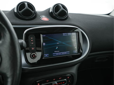 Smart Fortwo EQ Business Solution 18 kWh [ 3-Fase ] ( SOH-93%) Aut. *PANO | LUXURY-LEATHER | NAVI-FULLMAP | CAMERA | HEATED-COMFORTSEATS | AIRCO | CRUISE | AMBIENT-LIGHT | 15''ALU*