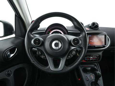 Smart Fortwo EQ Business Solution 18 kWh [ 3-Fase ] ( SOH-93%) Aut. *PANO | LUXURY-LEATHER | NAVI-FULLMAP | CAMERA | HEATED-COMFORTSEATS | AIRCO | CRUISE | AMBIENT-LIGHT | 15''ALU*