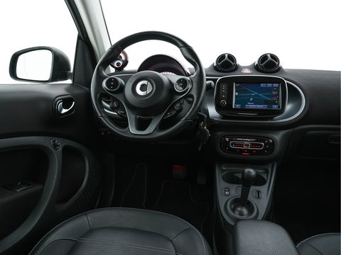 Smart Fortwo EQ Business Solution 18 kWh [ 3-Fase ] ( SOH-93%) Aut. *PANO | LUXURY-LEATHER | NAVI-FULLMAP | CAMERA | HEATED-COMFORTSEATS | AIRCO | CRUISE | AMBIENT-LIGHT | 15''ALU*