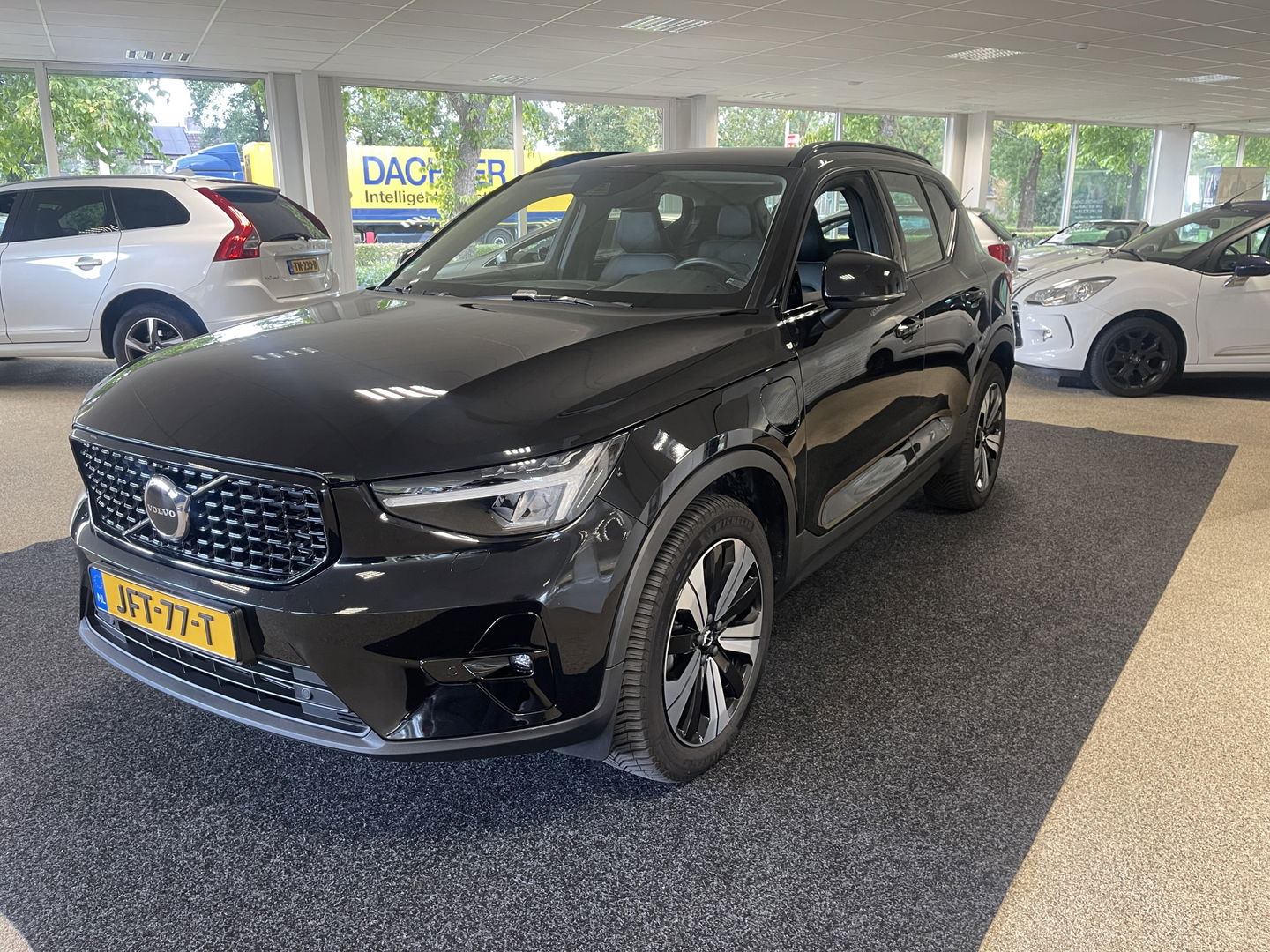 Volvo XC40 T5 Recharge plus Dark 261pk apple/android van eerste eigenaar