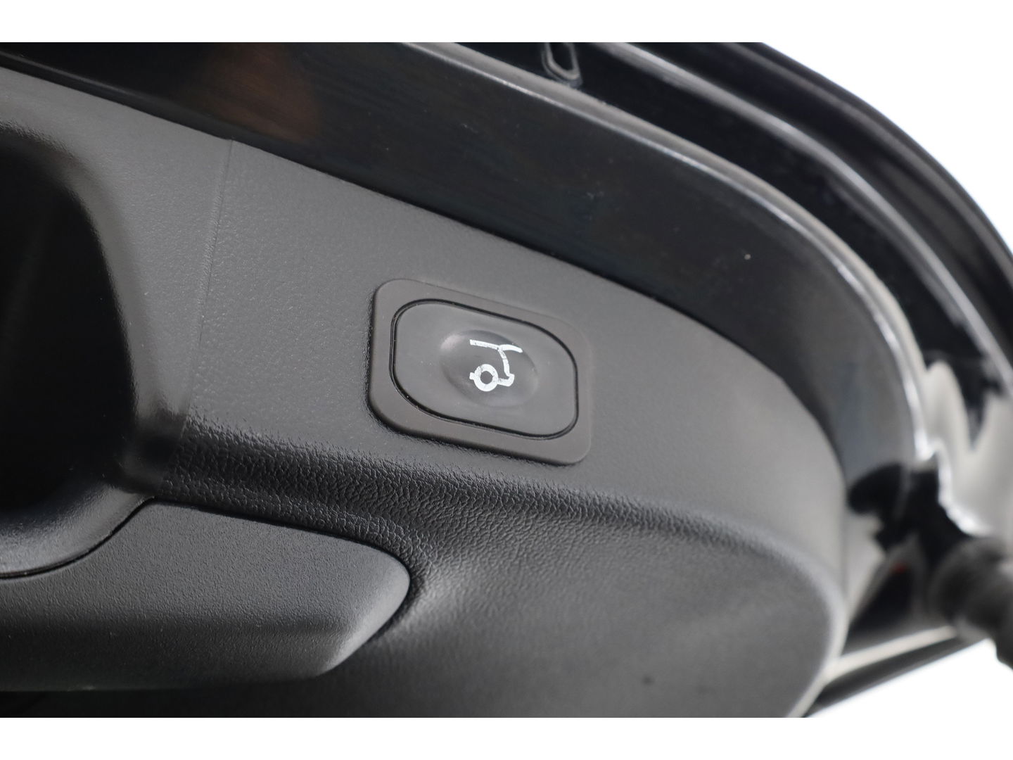 Ford FOCUS Wagon 1.0 155 PK Hybrid ST Line X Business | Navi | CarPlay | Camera | Stoel-stuurverw. | Keyless | 18"