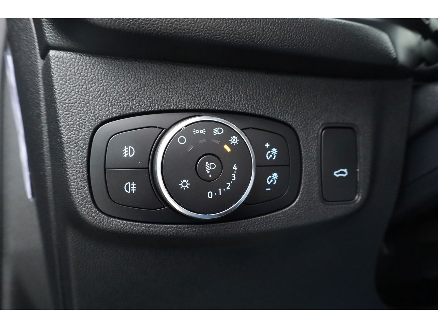 Ford FOCUS Wagon 1.0 155 PK Hybrid ST Line X Business | Navi | CarPlay | Camera | Stoel-stuurverw. | Keyless | 18"