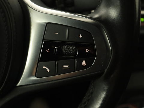 BMW 2 Serie 218i M Sport | Panoramadak | Sportstoelen | Leder | Camera | Carplay | Live Cockpit | Stoelverwarming | Getint glas | Navigatie | Climate control | Full LED